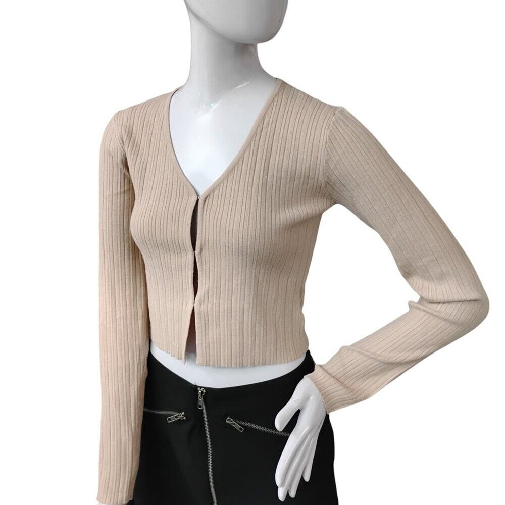 Dazy NWT Ribbed Top Size Small Nude Long Sleeve Hook and Eye Closure